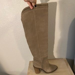 Vince Camuto, SUEDE,SIZE 8.5,TUAPE, KNEE HIGH